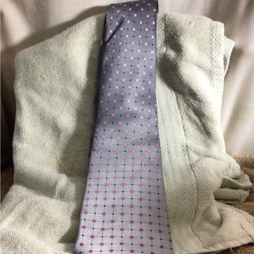 Covington Silver-Gray Tie with Pink Dot Grid
